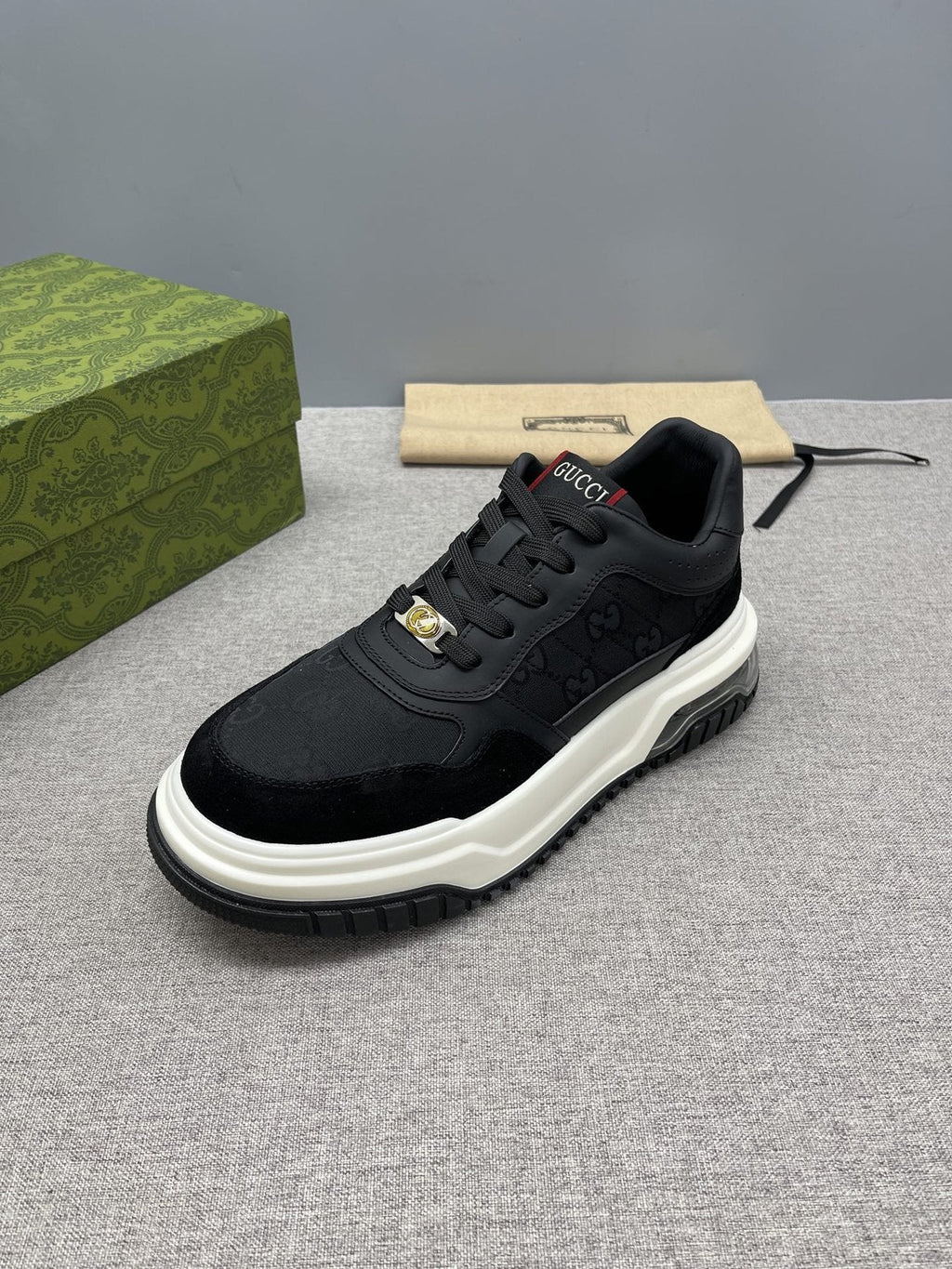 Gucci Men's Low-Top Lace-Up Sneakers